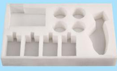 EPE加(jia)工廠家(jiā)使用珍(zhen)珠棉分(fèn)切機時(shí)的注意(yi)事項